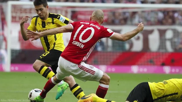 Znakomity Lewandowski i pewna wygrana Bayernu w meczu na szczycie.