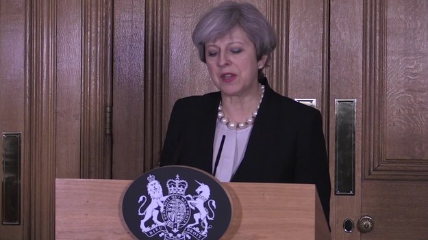 May ogłosiła krytyczny poziom zagrożenia terrorystycznego w Wielkiej Brytanii.