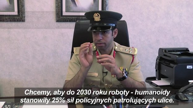 Policja w Dubaju jeździ Lamborghini i Ferrari, teraz do patrolowania ulic dołączył... robot! Do 2030 takie jednostki mają stanowić aż jedną czwartą sił policyjnych.