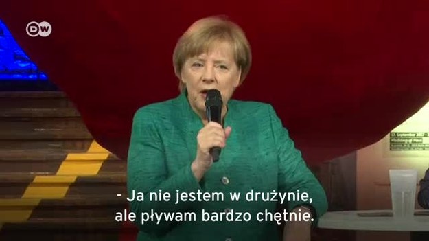 Kanclerz Angela Merkel spotkała się z dziećmi. Nie zgadniesz, o co ją pytały i jak wybrnęła niemiecka kanclerz z sytuacji. 