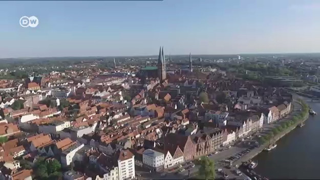 Miasto marcepanu i największej liczby zachowanych w Niemczech średniowiecznych budowli. Wpisane jest na listę światowego dziedzictwa UNESCO. 