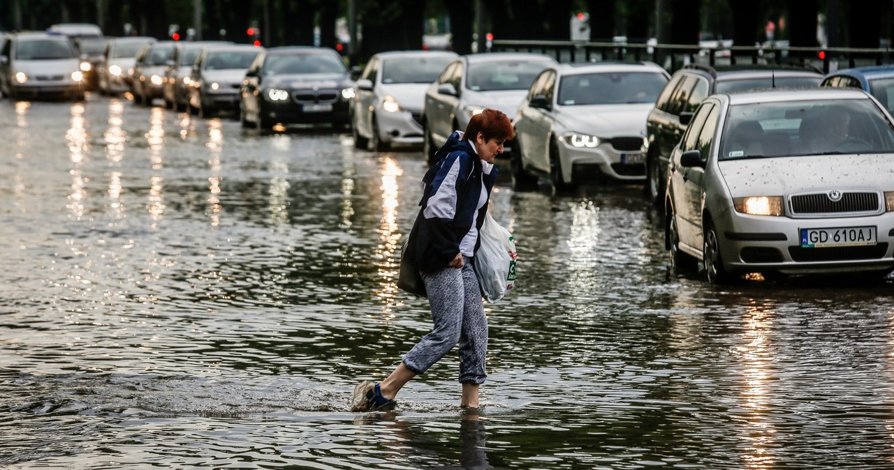 Regularne podtopienia w Gdańsku Budowa zbiorników retencyjnych to