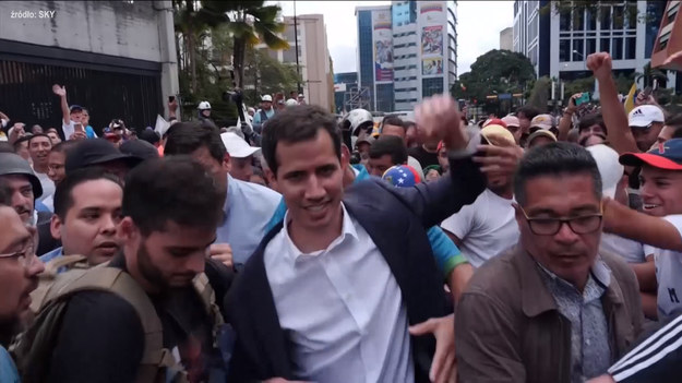 30 kwietnia Juan Guaido ogłosił, że w "ostatnią fazę" wkracza plan obalenia prezydenta Wenezueli Nicolasa Maduro. Do Guaido dołączyła zbuntowana część armii. Na ulicach Caracas trwają strzelaniny.