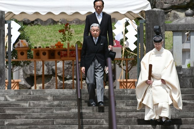 Po 29 latach sprawowania funkcji cesarza Akihito zrezygnował z "Chryzantemowego Tronu". Japoński władca przekazanie władzy tłumaczy złym stanem zdrowia. To pierwszy raz od ponad 200 lat kiedy japoński cesarz decyduje się na abdykację.