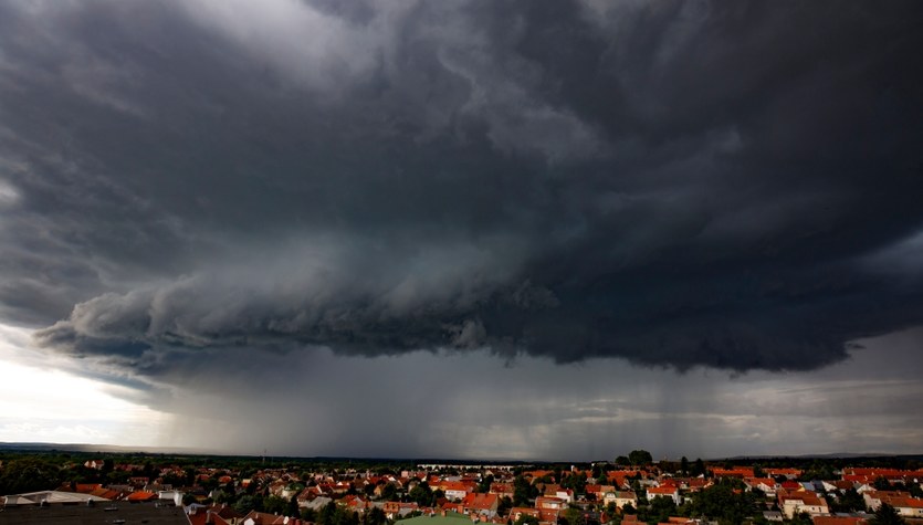 Nadchodzą burze z gradem Prognoza pogody Wydarzenia w INTERIA PL