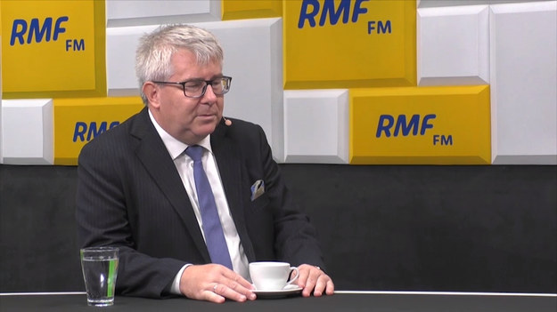 - Podtrzymuję generalnie moją opinię, że należy źle oceniać polityków, którzy skarżą się na własny kraj do obcych mediów - mówił w rozmowie z Pawłem Balinowskim Ryszard Czarnecki nawiązując do sporu z Różą Thun.