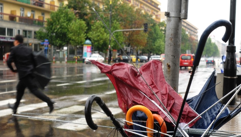 IMGW ostrzega przed silnym wiatrem na południu Polski Pogoda w INTERIA PL