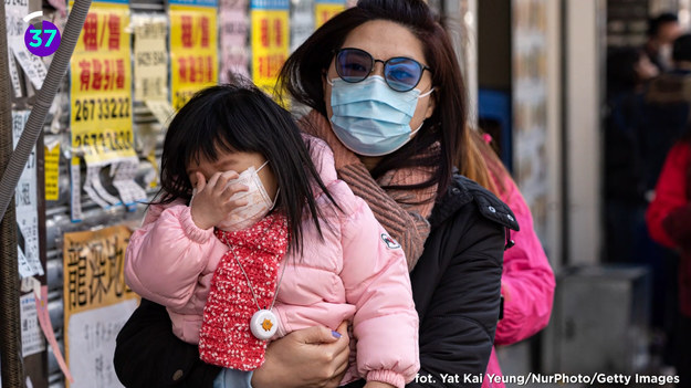Cały świat z niepokojem obserwuje rozprzestrzeniającą się epidemię koronawirusa z Wuhan. Czy wirus może spowodować pandemię zagrażającą całej ludzkości? Z czym tak naprawdę mamy do czynienia?