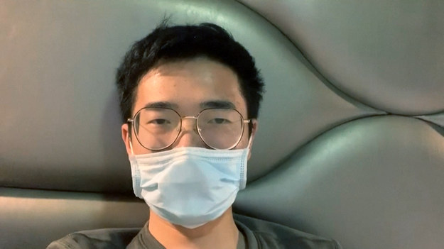 Xiao Yao, pacjent zarażony koronawirusem z chińskiej prowincji Hubei opowiada o swoim doświadczeniu po zakończeniu kwarantanny.