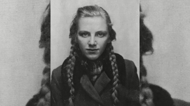 Nikt, a szczególnie socjeta niemieckich oficerów, nie rozumie, dlaczego żona generała ma kontakty z bandytami. Nikt nie wie, przez co przeszła Ingeborg i co zdarzyło się na promie, który 8 marca 1945 wypłynął z Gdyni.