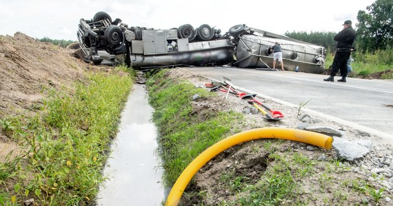 Kujawsko Pomorskie Wypadek Cysterny Z Mlekiem Zdj 4 Na Drogach W