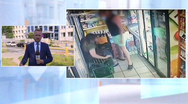 Pijany mężczyzna zaatakował ekspedientkę w sklepie w Bydgoszczy. Ta zwróciła mu wcześniej uwagę, żeby założył maseczkę. Mężczyzna opuścił sklep, ale za chwilę do niego wrócił i uderzył kobietę w twarz. (Polsat)