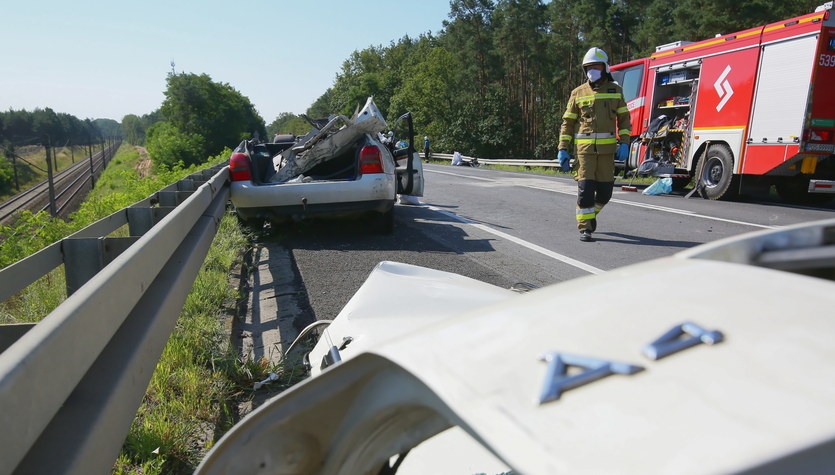 Tragiczny wypadek w Wielkopolsce Dwie osoby zginęły a siedem jest