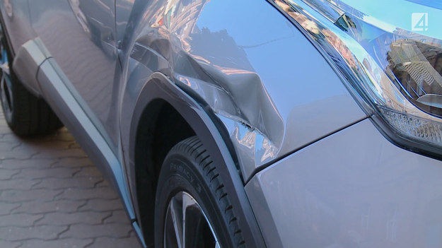 Kobieta prowadząca samochód dostawczy marki Dacia uderzyła podczas cofania z miejsca parkingowego w samochód marki Toyota. Jak do tego doszło sprawdzą policjanci, a towarzyszyć im będą operatorzy programu STOP Drogówka.