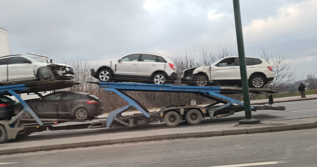 O nieprawidłowościach w opodatkowaniu samochodów osobowych