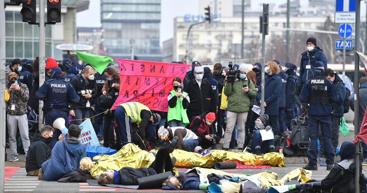 Warszawa Blokada skrzyżowania Emilii Plater i Al Jerozolimskich