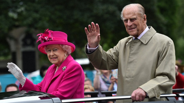 Nie żyje książę Filip, mąż brytyjskiej królowej Elżbiety II. Zmarł w wieku 99 lat. Informację przekazał Pałac Buckingham. "Jego Królewska Wysokość odeszła spokojnie dziś rano na zamku Windsor" - poinformowano.