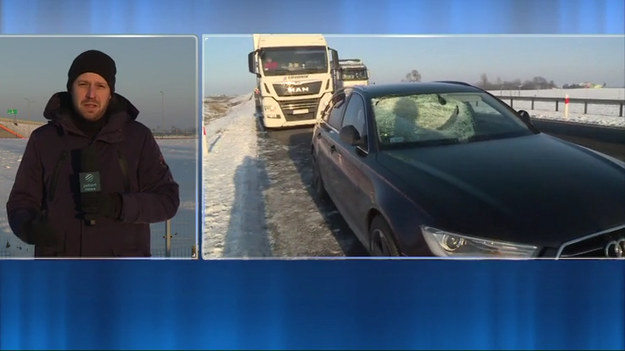 Na trasie S5 w Rogowie koło Żnina (woj. kujawsko-pomorskie) tafla lodu spadła z ciężarówki na jadący za nią samochód osobowy. W wyniku zdarzenia jedna osoba została ranna.