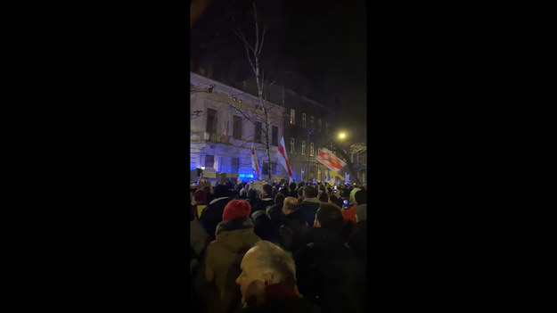 Okrzyki "Hańba!" było słychać podczas protestu w Krakowie. Stolica Małopolski również wspiera Ukrainę podczas inwazji Rosji.