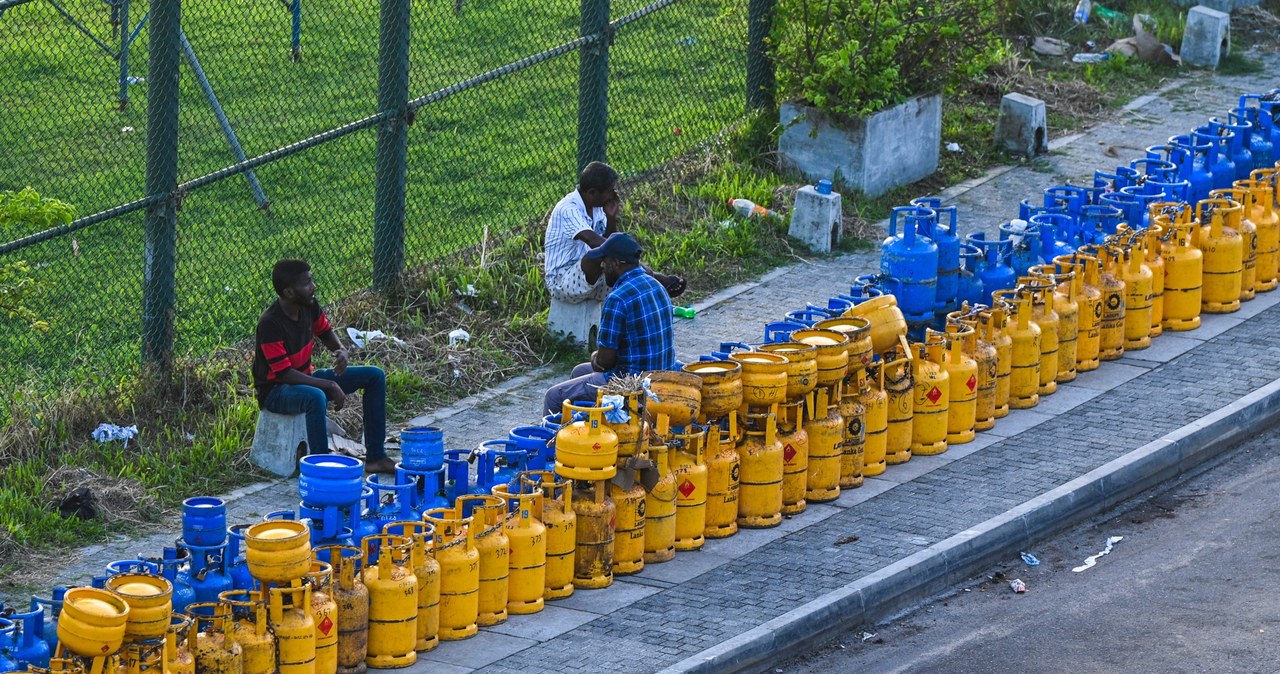 Sri Lanka Wstrzymuje Sprzeda Paliw W Kraju Brakuje Ywno Ci I Lek W