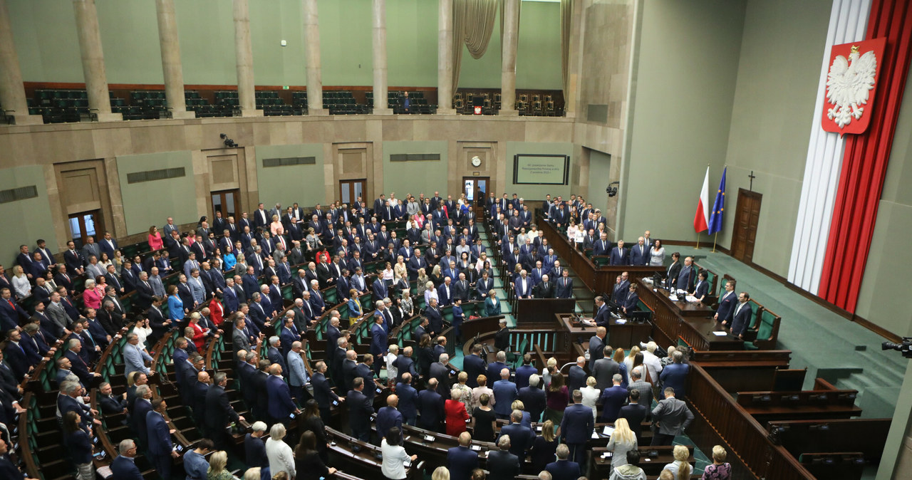 Najnowszy Sonda Pis Zyskuje Poparcie Ko Z Lekkim Spadkiem