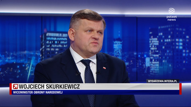 Zapytany przez Marcina Fijołka o porozumienie z Brukselą w sprawie KPO wiceminister obrony narodowej i senator PiS Wojciech Skurkiewicz powiedział, że to bardzo ważna decyzja.- Cieszy, że wreszcie przebrnęliśmy przez te "milowe kłody", które przez długi czas były rzucane - powiedział wiceszef MON. - To wielki sukces premiera Mateusza Morawieckiego, ale również pana ministra Szymona Szynkowskiego vel Sęka, który w ostatnim czasie prowadził negocjacje. To przede wszystkim sukces Polski i Polaków - dodał w programie "Gość Wydarzeń" w Polsat News.