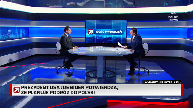 Rafał Trzaskowski pytany przez prowadzącego Bogdana Rymanowskiego o to, czy Polska powinna przekazać Ukrainie samoloty F16, powiedział, że "łamane są kolejne tabu".- Jeszcze niedawno wydawało się, że Europa w ogóle nie będzie chciała wysyłać ciężkiego sprzętu na Ukrainę, a o tym Polska mówiła jednym głosem - potem czołgi, też byliśmy pierwsi i pan prezydent Duda, który to deklarował. Teraz jest dyskusja o samolotach. (...) Nie zdziwiłbym się, gdybyśmy razem z Europejczykami i Amerykanami niedługo byli gotowi nawet do podejmowania takich decyzji - dodał prezydent Warszawy.Odnosząc się do sporu prezesa PiS Jarosława Kaczyńskiego z Radosławem Sikorskim i przeprosin w formie wpłaty 50 tys. zł na rzecz Ukraińskich Sił Zbrojnych wiceprzewodniczący PO ocenił, że "dobrze, iż fałszywe oskarżenia nie mogą być rzucane na wiatr".- Wszyscy wiemy, że został pomówiony przez Jarosława Kaczyńskiego, Kaczyński symbolicznie podniósł za nią odpowiedzialność i wpłacił pieniądze na szczytny cel. Wszyscy powinni być zadowoleni - dodał w programie "Gość Wydarzeń" w Polsat News.