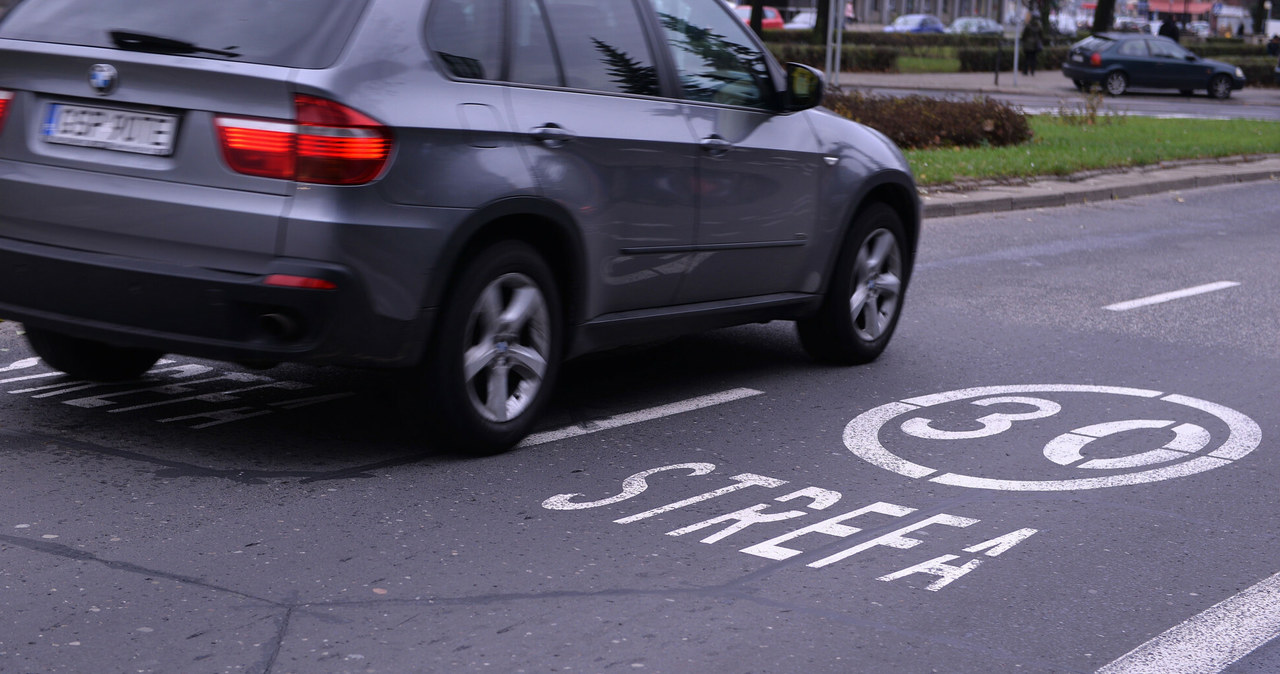 Warszawa Coraz Bli Ej Wprowadzenia Strefy Tempo Motoryzacja W