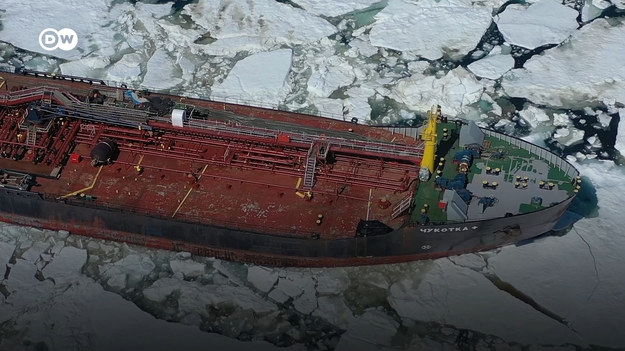 Topniejący lód i globalne zapotrzebowanie na surowce sprawiają, że Rosja chce zabezpieczyć w Arktyce co się da. I to szybciej niż inne, sąsiednie kraje. Do pomocy chętne są Chiny.