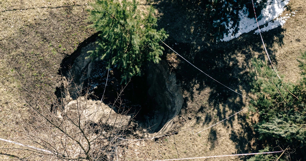 Trzebinia Powsta O Kolejne Zapadlisko Ma Osiem Metr W G Boko Ci