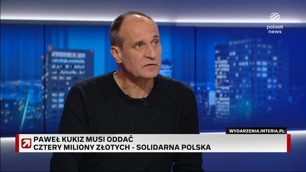 Paweł Kukiz odniósł się w "Gościu Wydarzeń" do żądania Solidarnej Polski, aby zwrócił 4 mln zł rządowej dotacji dla fundacji "Potrafisz Polsko!". - Zwrócę wielokrotnie większe pieniądze - podkreślił polityk.Paweł Kukiz przypomniał przy tym referendum Bronisława Komorowskiego w sprawie ordynacji wyborczej, które miało kosztować 71 mln zł. - Było bezskuteczne, bo tylko 7 czy 8 proc. wyborców przyszło do urn. Wiele obywateli nie posiada wiedzy o wadze i skuteczności referendów - zaznaczył lider Kukiz'15.- Fundacja zobowiązała się zrealizować cel w postaci Instytutu Demokracji Bezpośredniej, który będzie miał za zadanie edukowanie obywateli w zakresie obywatelskości, ich praw i obowiązków - stwierdził Paweł Kukiz. - Już Wincenty Witos mówił, że nawet największy geniusz nie stworzy silnego państwa. Jest to w stanie zrobić tylko pełen świadomości swoich praw i obowiązków naród - podkreślił.Paweł Kukiz dodał, że 4 mln dotacji dla Fundacji Potrafisz Polsko to kwota brutto. - Grubo ponad połowa tych pieniędzy idzie na platformę do głosowania internetowego, opartą na technologii blockchain plus wydanie 30 tys. egzemplarzy książek o demokracji bezpośredniej, które pójdą do szkół, bibliotek i będą miały wartość edukacyjną - wyjaśnił lider Kukiz'15 w rozmowie z Bogdanem Rymanowskim.