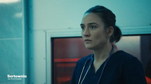 W rozmowie z Jakubem Jusińskim Jaśmina Polak, aktorka wcielająca się w lekarkę Olga w nowym serialu Anny Kazejak "Sortownia", zdradza dlaczego zdecydowała się na udział w tym projekcie. 
Serial „Sortownia” od 16 czerwca w Polsat Box Go. 