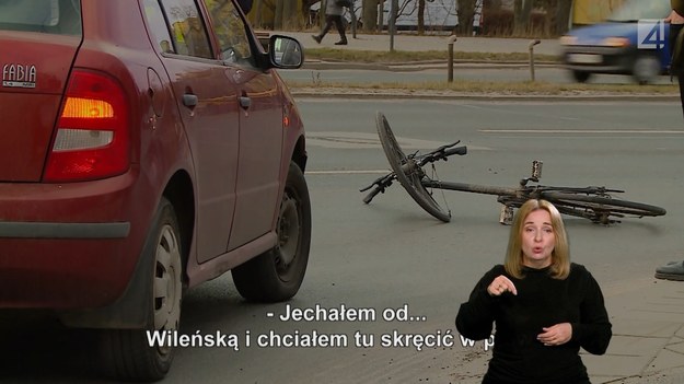 Bardzo groźny wypadek na przejeździe dla rowerów. Kierowca twierdzi, że zatrzymał samochód i potrącił cyklistkę podczas ruszania, ale ustalenia policjantów przeczą tym słowom. Prowadzący Skodę mężczyzna musi teraz czekać na informację o stanie zdrowia kobiety. Od jej obrażeń będzie zależało czy zostanie ukarany mandatem, czy sprawa znajdzie swój finał w sądzie.

(Fragment programu "Stop drogówka").