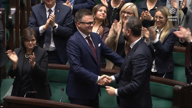 Szymon Hołownia został marszałkiem Sejmu. Poparło go 265 posłów. Kandydatura lidera Polski 2050 znana była od kilku dni, kiedy partie opozycyjne podpisały umowę koalicyjną.