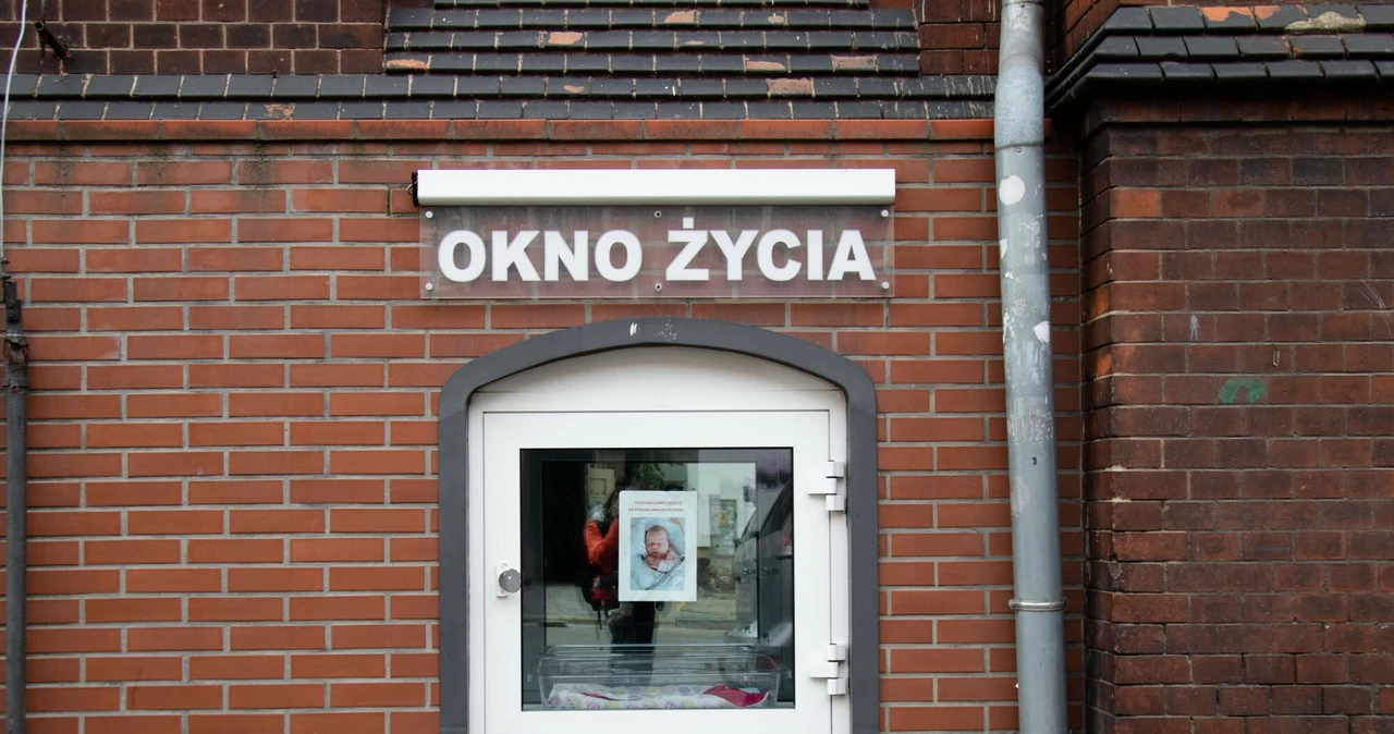 Wrocław Dziewczynka w oknie życia Matka zostawiła list Wydarzenia w