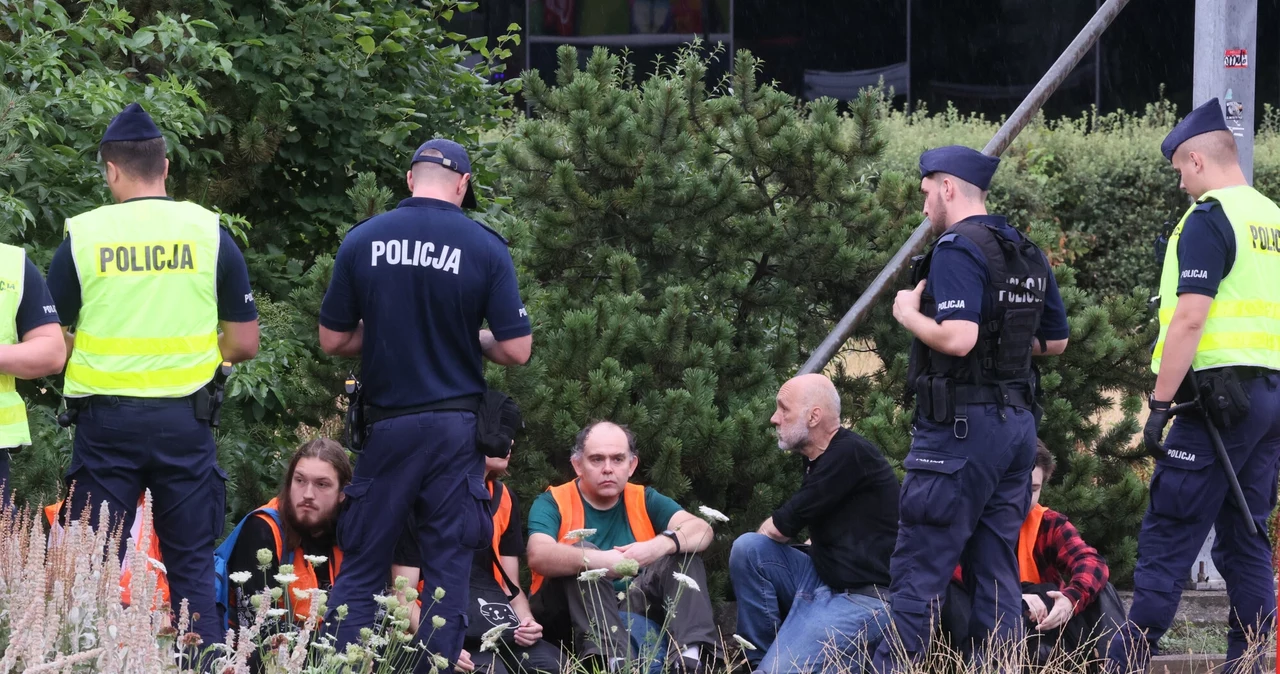 Warszawa Ostatnie Pokolenie Blokowa O Ruch Interweniowa A Policja