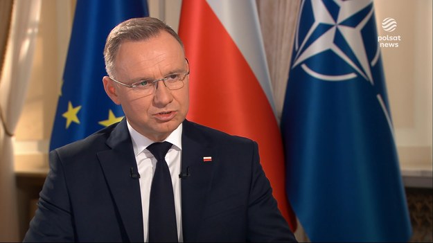 Prezydent Andrzej Duda był gościem Marcina Fijołka w programie "Graffiti" w Polsat News. Pytany o sytuację na Ukrainie podkreślił, że "nie zmienia zdania na temat zakończenia tej wojny". - Prymat prawa międzynarodowego musi zostać przywrócony. To jest dla mnie fundamentalna kwestia jeśli chodzi o zakończenie wojny na Ukrainie - powiedział. - Stanie się to wtedy, kiedy Ukrainy odzyska kontrolę nad wszystkimi swoimi terytoriami, które kontrolowała przed rosyjską agresją w 2014 roku, czyli włącznie z Krymem - wyjaśnił. 