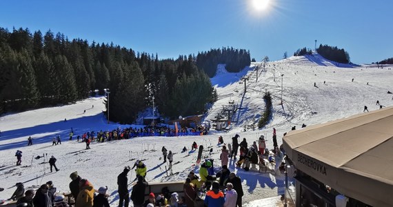 Polacy Coraz Bardziej Lubi Je Dzi Na S Owacj Rmf