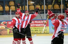 24. kolejka Polskiej Hokej Ligi. Comarch Cracovia wygrała mecz na szczycie