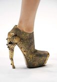 Alexander McQueen - detale - wiosna-lato 2010