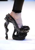 Alexander McQueen - detale - wiosna-lato 2010