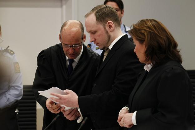 Anders Breivik na sali sądowej w Oslo /PAP/EPA