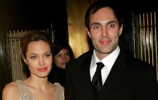 "Angelina z rozpaczy tak strasznie schudła"