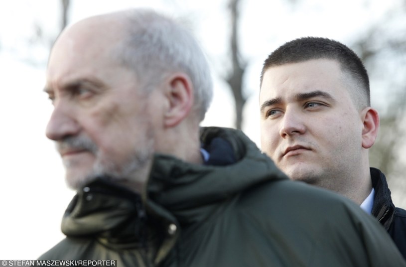 Antoni Macierewicz i Bartłomiej Misiewicz /Stefan Maszewski /Reporter