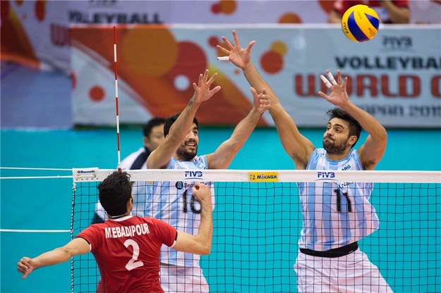 Argentyczycy poradzili sobie z Iranem na pocztek turnieju /www.fivb.org