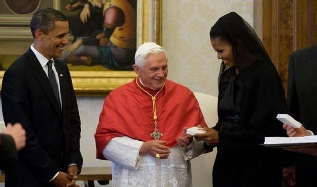 http://i.iplsc.com/barack-obama-z-zona-michelle-podczas-spotkania-z-papiezem-w-/00025POILMCUATDC-C116-F4.jpg