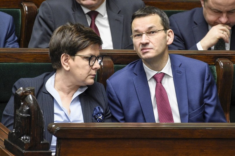 Znalezione obrazy dla zapytania morawiecki szydło i morawiecki