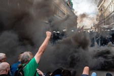 Blokowali marsz nacjonalistów w stolicy. Pięciu zatrzymanych 