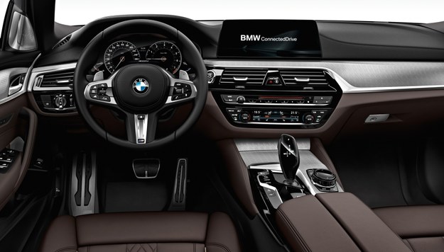 BMW M550d xDrive - na cztery turbiny BMW M550d /BMW