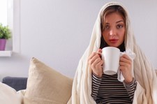 Choroby nasze powszednie - najbardziej uciążliwe objawy przeziębienia i grypy według Polaków 